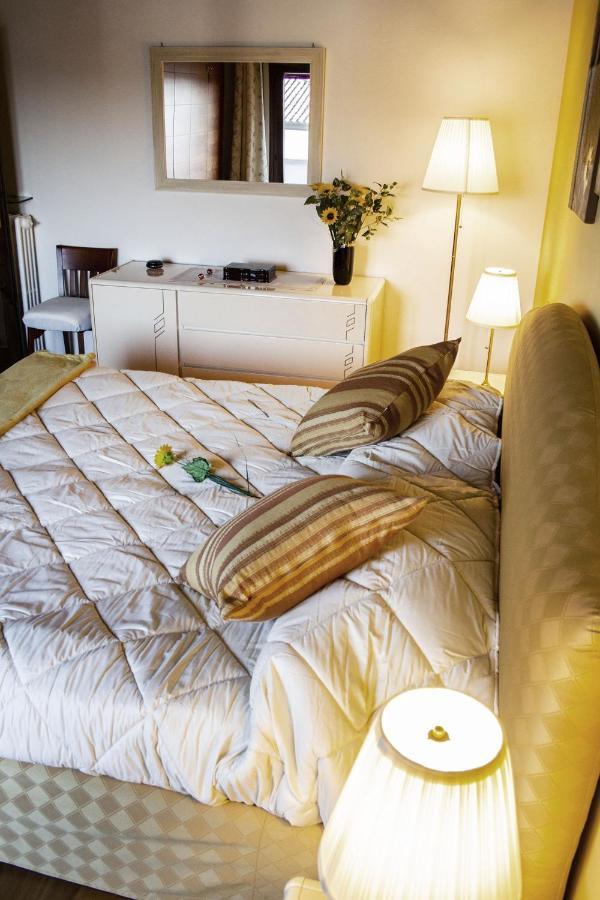 Oleandro Bed & Breakfast Silea Exteriör bild